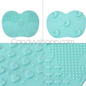 Blue silicone brush cleaner